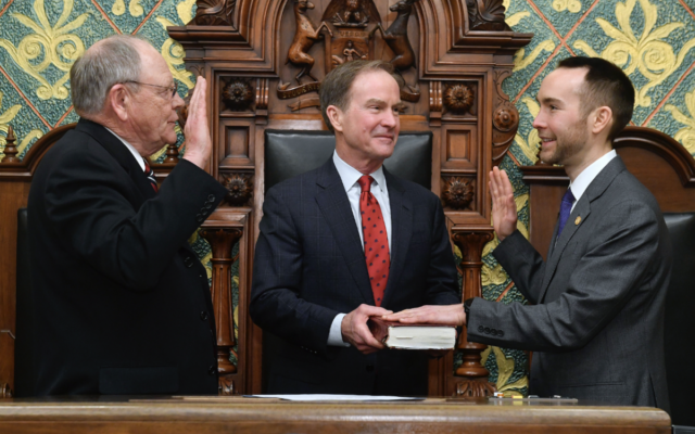 Schuette Takes Oath of Office